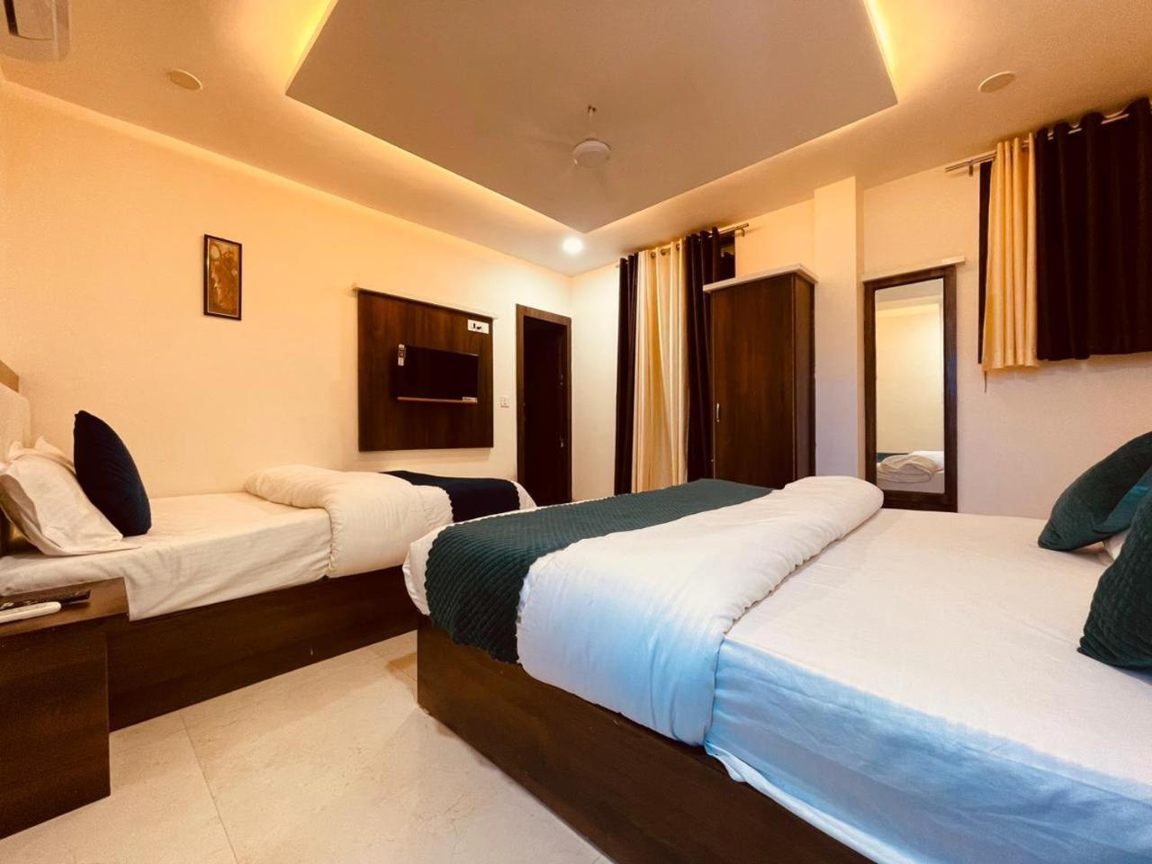 Wooibhotels The Divine Ganga Haridwār Dış mekan fotoğraf
