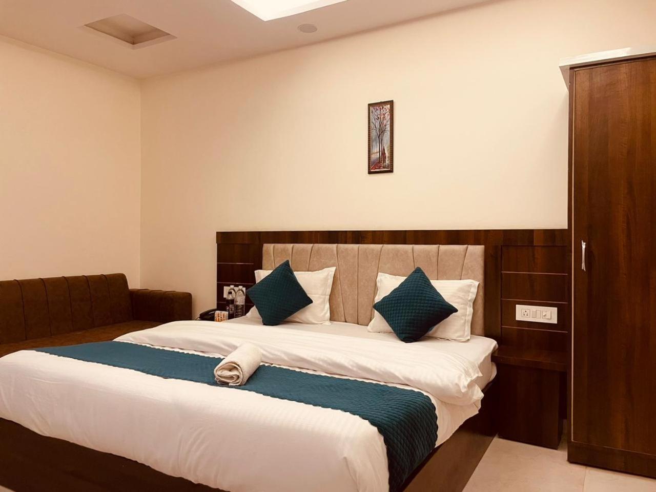 Wooibhotels The Divine Ganga Haridwār Dış mekan fotoğraf